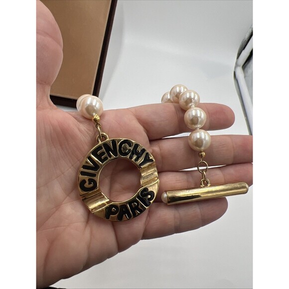 Vintage Givenchy Paris Chunky Faux Pearl Gold Tone Runway 80's Necklace Knotted - Picture 7 of 9